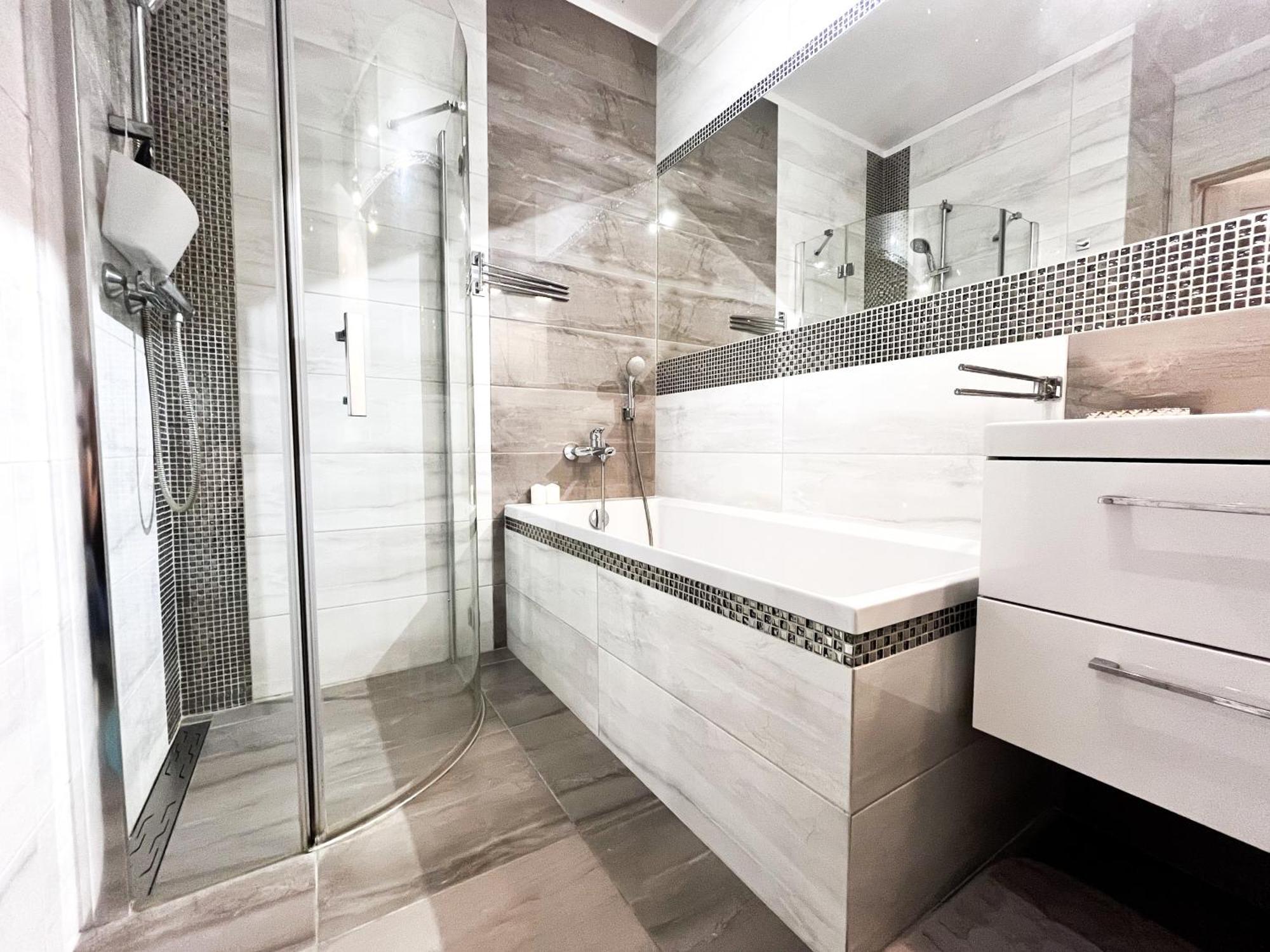 Walk To Park, Modern 2Bd Kitchen! Balcony, Parking Apartment Wrocław Exterior foto